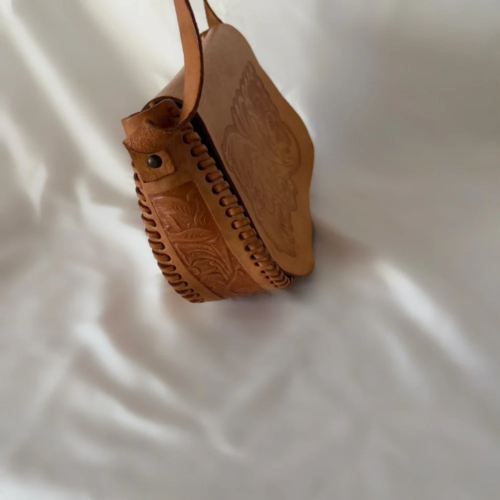 Vintage 70s tooled leather purse crossbody tan brown